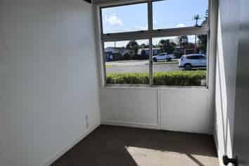 Office Bell Block For Lease