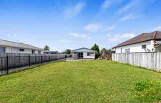 33A Kawaha Point Road, Fairy Springs