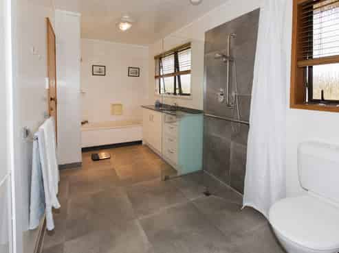 242 Baylys Coast Road, Dargaville