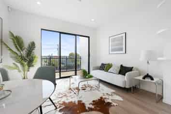 111 Settlers Avenue, Hobsonville