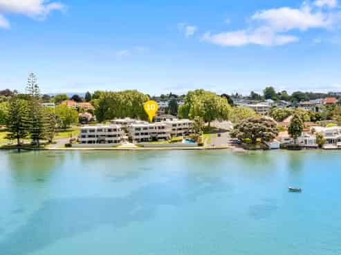 10/2 Sixth Avenue, Avenues