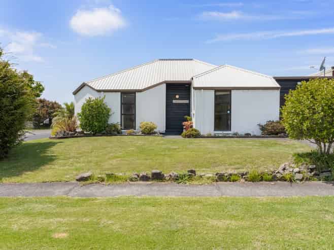 105 Everitt Crescent, Whangamata