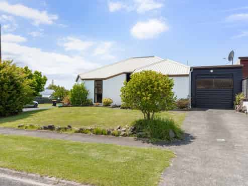 105 Everitt Crescent, Whangamata