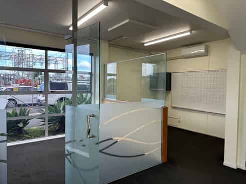 Drive-thru unit - motivated landlord 