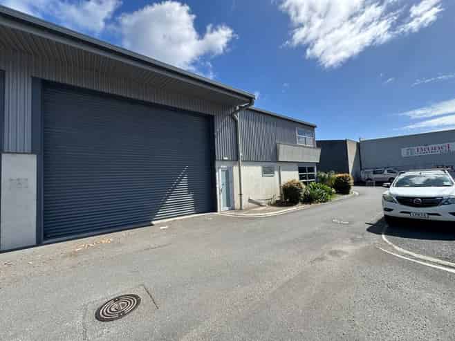 Available now! Modern unit with excellent access