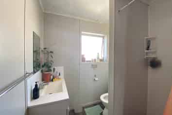 38b Barrie Crescent, Silverdale