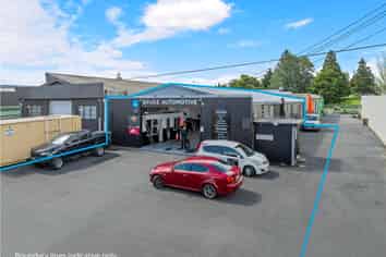 Unit A – Leased Investment (300m²)