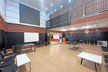 VERSATILE RETAIL, OFFICE, AND WAREHOUSE
