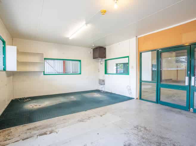 Industrial / Mixed Retail for Lease