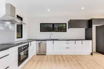 16 Hastings Grove, Wainuiomata