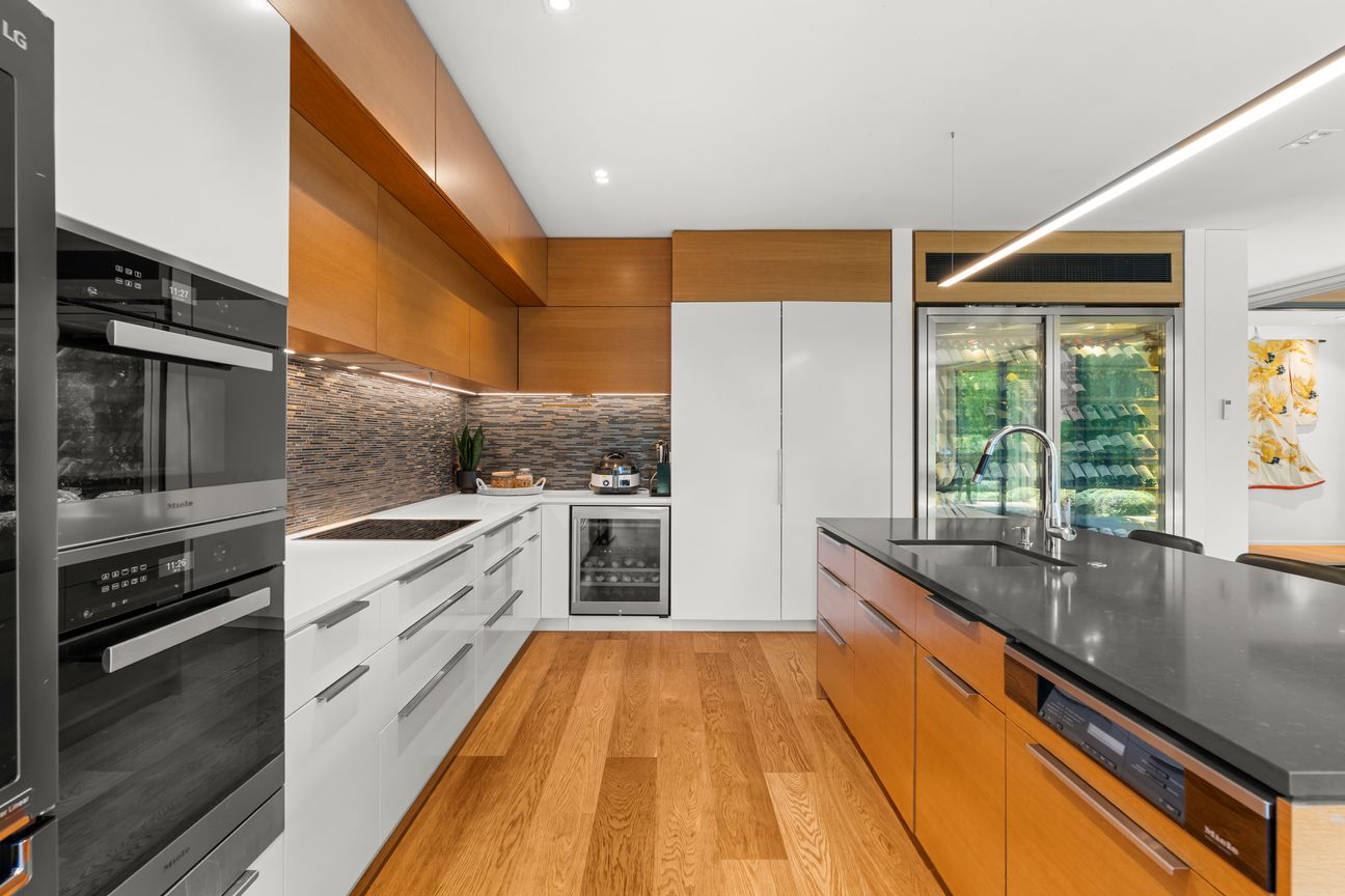 Relocated Vendor, Architectural Prestige Must Be Sold – pohled 5