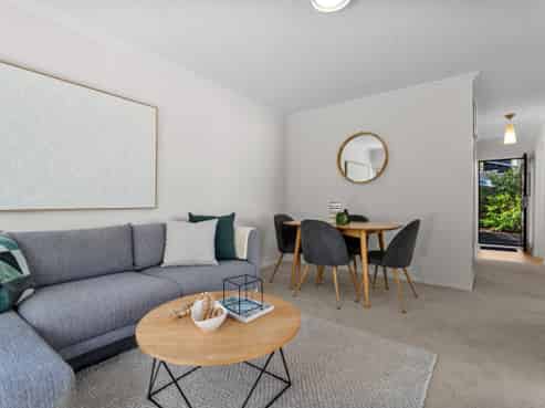 4/17 Cathedral Place, Parnell