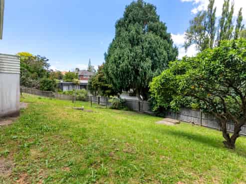 16,14 and  Westmere Crescent, Westmere