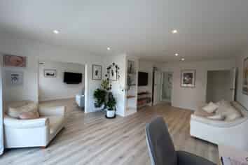 29 Tirowhanga Road, Paremata