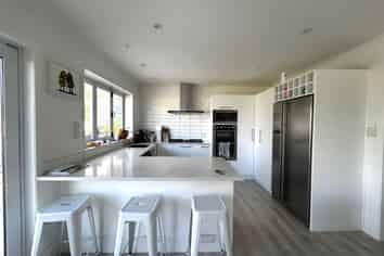 29 Tirowhanga Road, Paremata