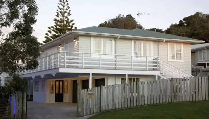 29 Tirowhanga Road, Paremata