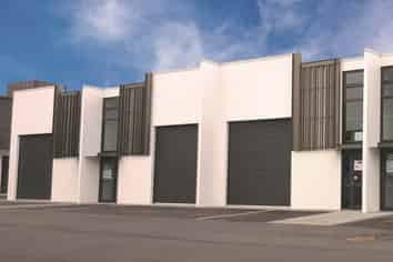 SOUGHT AFTER OFFICE / WAREHOUSE UNIT
