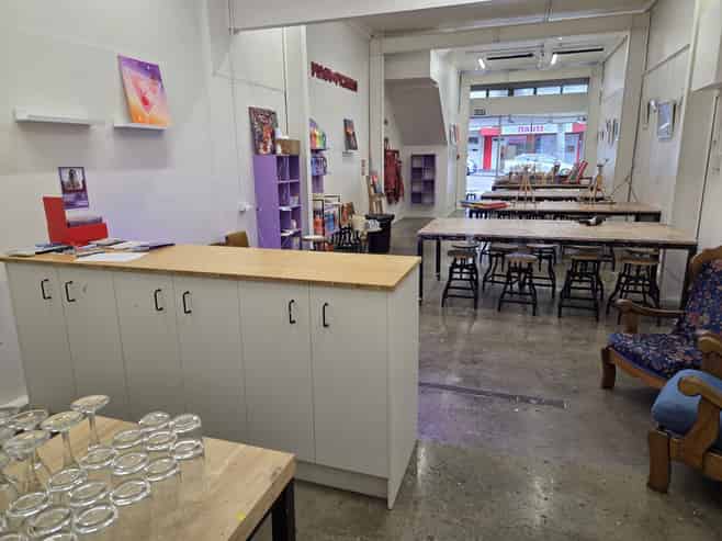 Prime retail location on Devon St hill