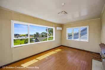 12 Godden Cresent, Orakei