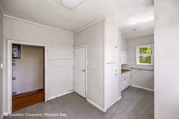 12 Godden Cresent, Orakei