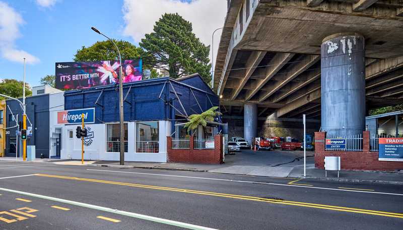 233-243 Thorndon Quay, Pipitea