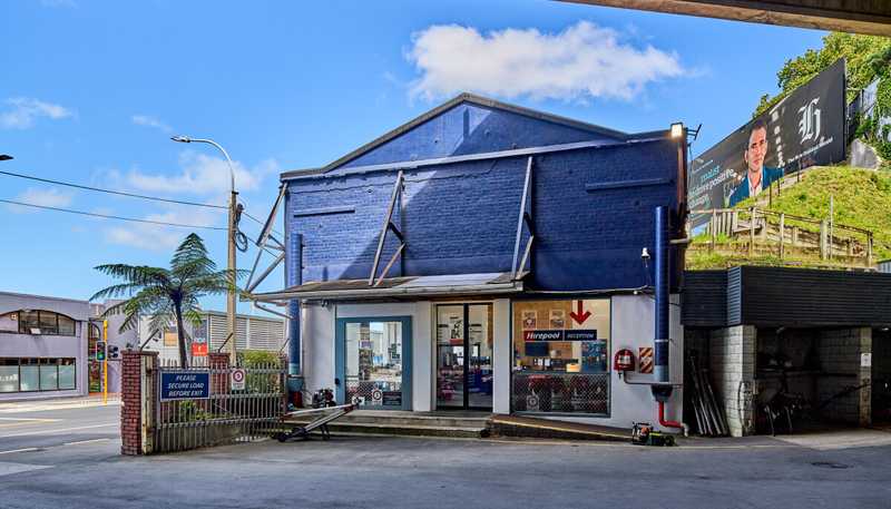 233-243 Thorndon Quay, Pipitea