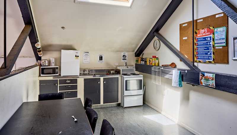 233-243 Thorndon Quay, Pipitea