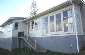 8 Mcquarrie Avenue, Manurewa