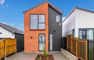 17 Puhikawa Street, Massey