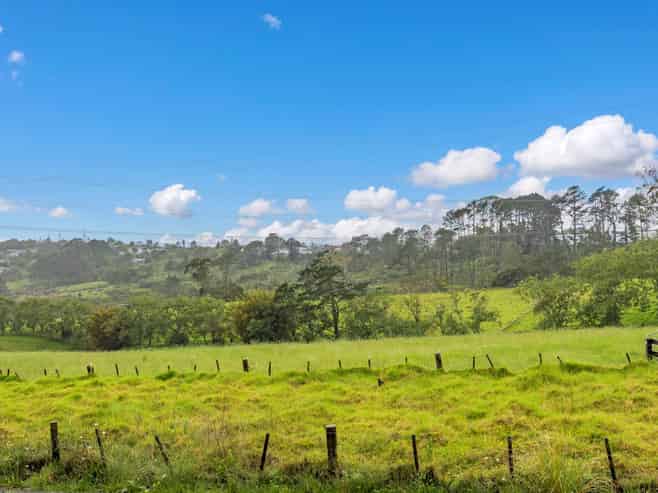 17 Puhikawa Street, Massey