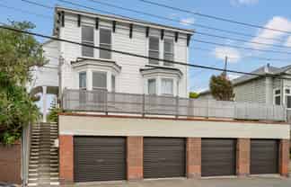 31B Hall Street, Newtown