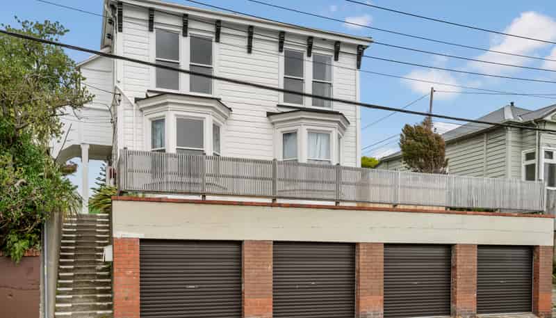 31B Hall Street, Newtown