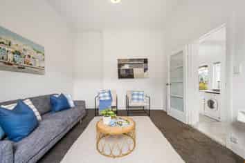 31B Hall Street, Newtown