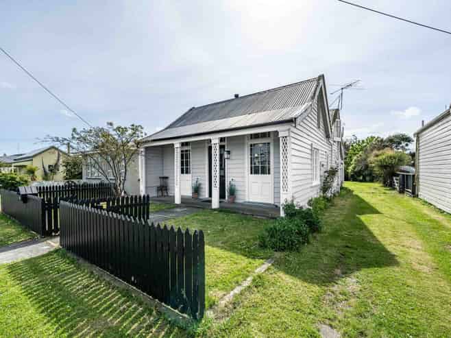 86 Palmerston Street, Riverton