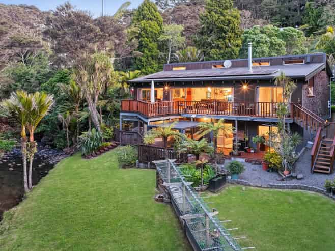 21 Opanuku Road, Henderson Valley