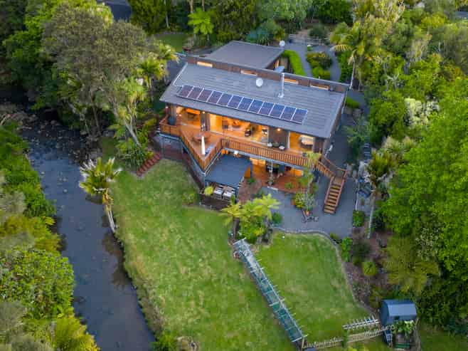 21 Opanuku Road, Henderson Valley
