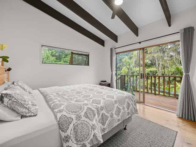 21 Opanuku Road, Henderson Valley