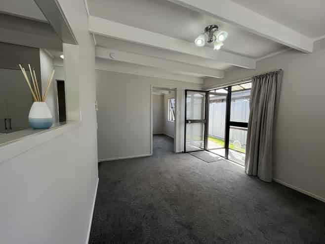 2/111 Heta Road, Highlands Park