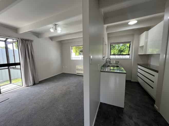 2/111 Heta Road, Highlands Park