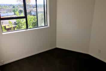 15 Olena Avenue, Sunnyhills