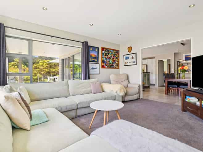 18 Crabb Fields Lane, Riverhead