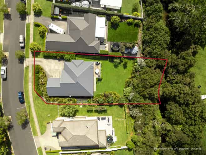 18 Crabb Fields Lane, Riverhead