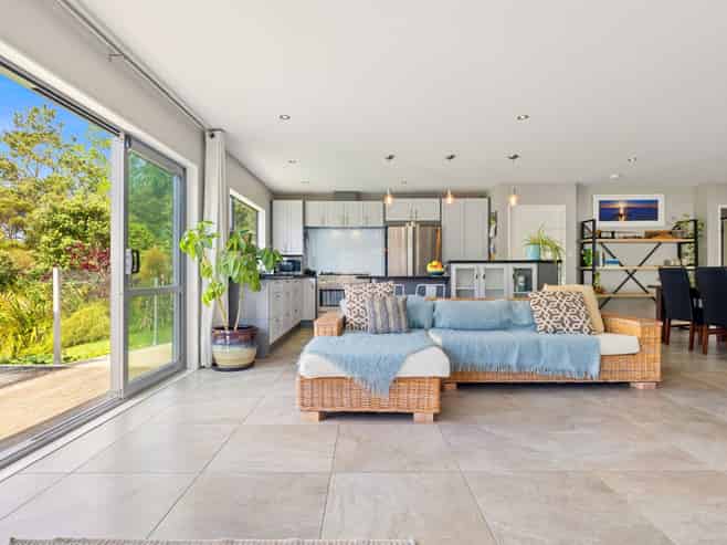 18 Crabb Fields Lane, Riverhead