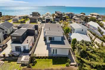 60 Karewa Parade, Papamoa