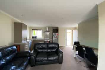 2/34 Fifth Avenue, Enderley