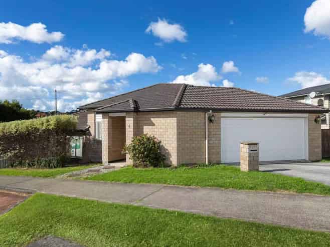 6 Mural Place, Greenhithe