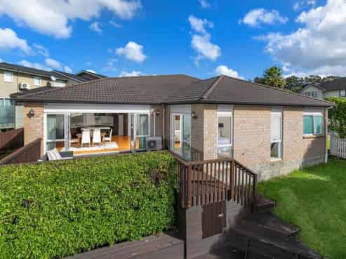 6 Mural Place, Greenhithe