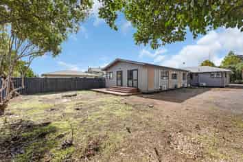 PROFESSIONAL DWELLING ON LINCOLN ROAD
