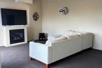 1193 Whangaparaoa Road, Gulf Harbour