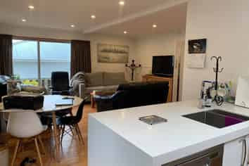 130 Glenpark Avenue, Maryhill